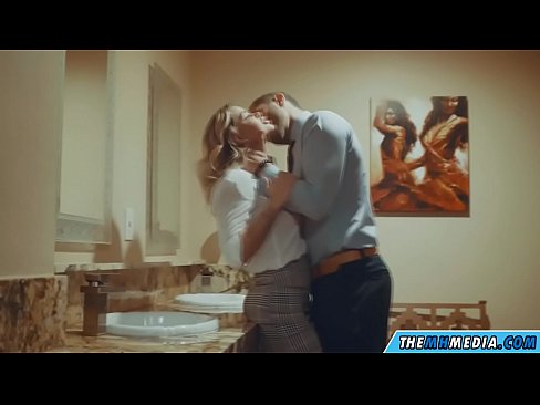 ❤️ Ha blonde e mahlahahlaha e u eka ka kamoreng ea ho phomola ea sechaba litšoantšong tsa bootsoa st.mysexgamer.ru ﹏